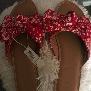 Floral Sandals Size 6 NWT